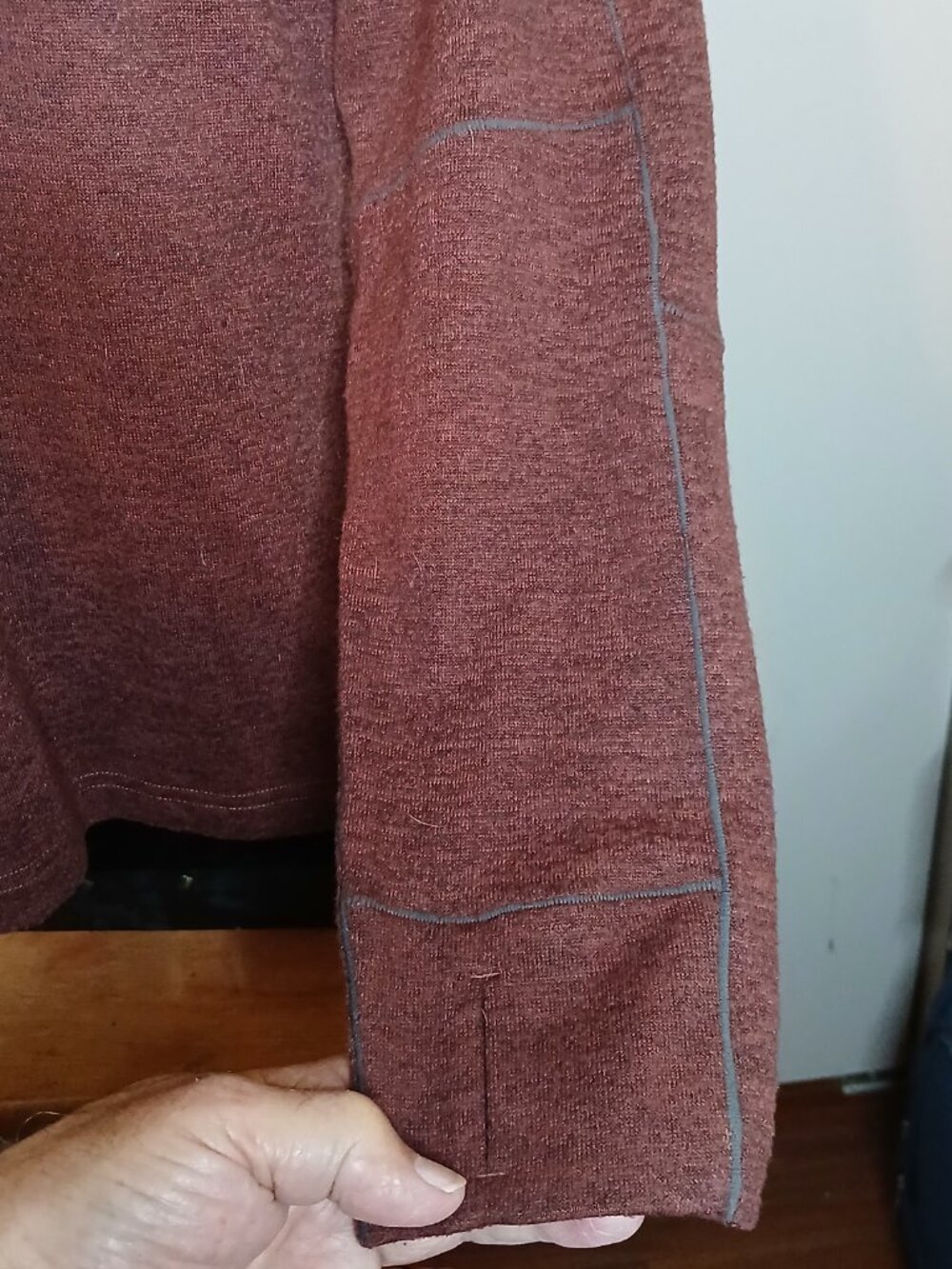 Kuhl Men's XL Burgandy 1/4 Zip Pullover (0854C) - Picture 3 of 8